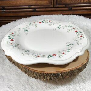 NWOT Pfaltzgraff Winterberry Wave Edge Serving Platter